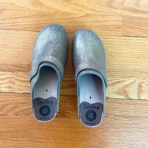 Sparkly gold clogs